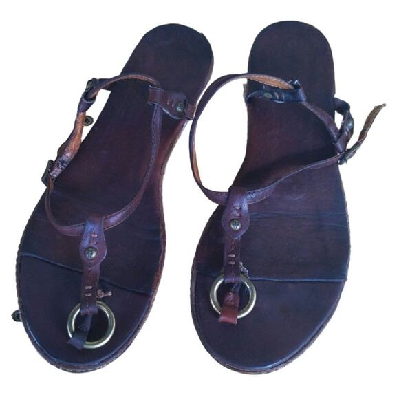 Frye Leather T-Strap Sandals Size 9 Brown Brass Ring Detail Cobbler Restored - Picture 1 of 9